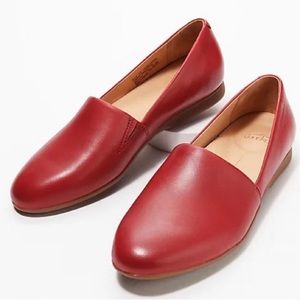 Dansko Larisa Red Burnished Nappa Flats size 9.5-10